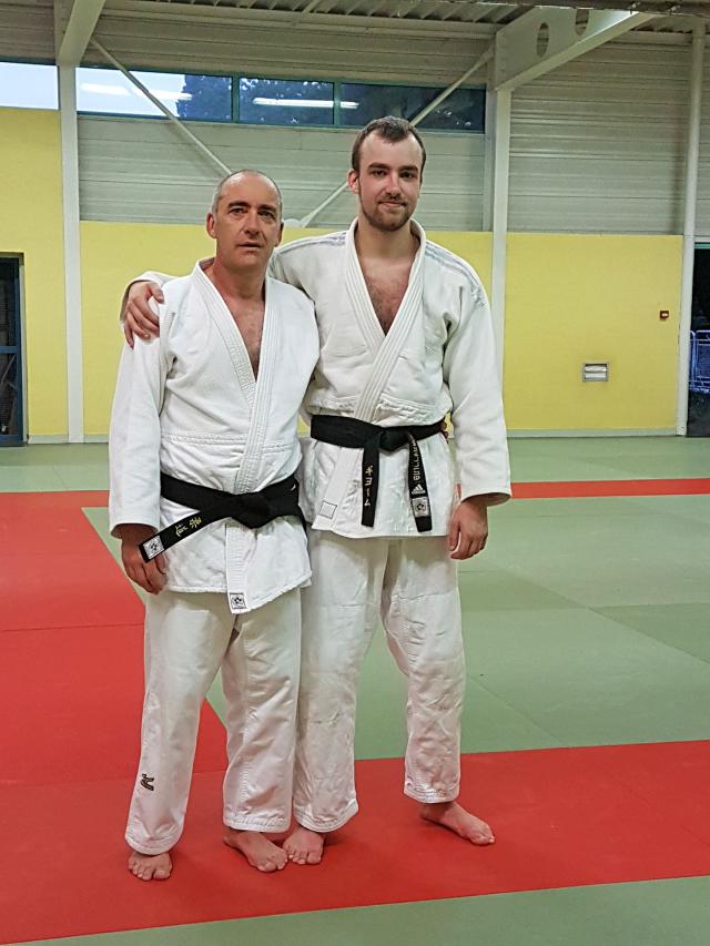 Remise de sa ceinture noire au Président du Judo Club Dourdan