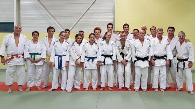 Remise de sa ceinture noire au Président du Judo Club Dourdan